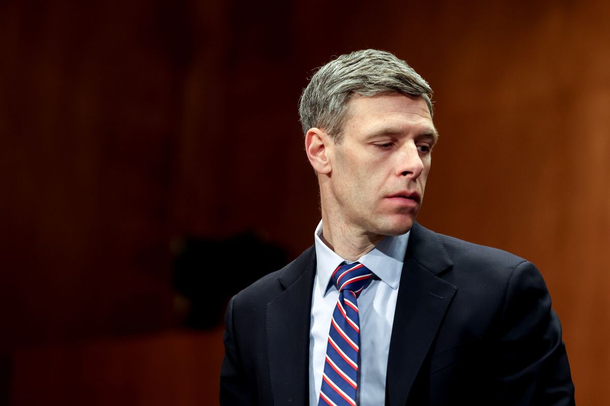 Senate Confirms Gould as OCC Chair Amid Crypto Shift