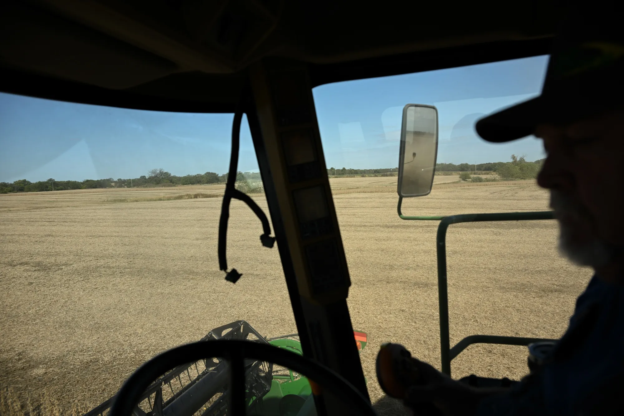A&nbsp;soybean harvest in Trenton, Missouri.