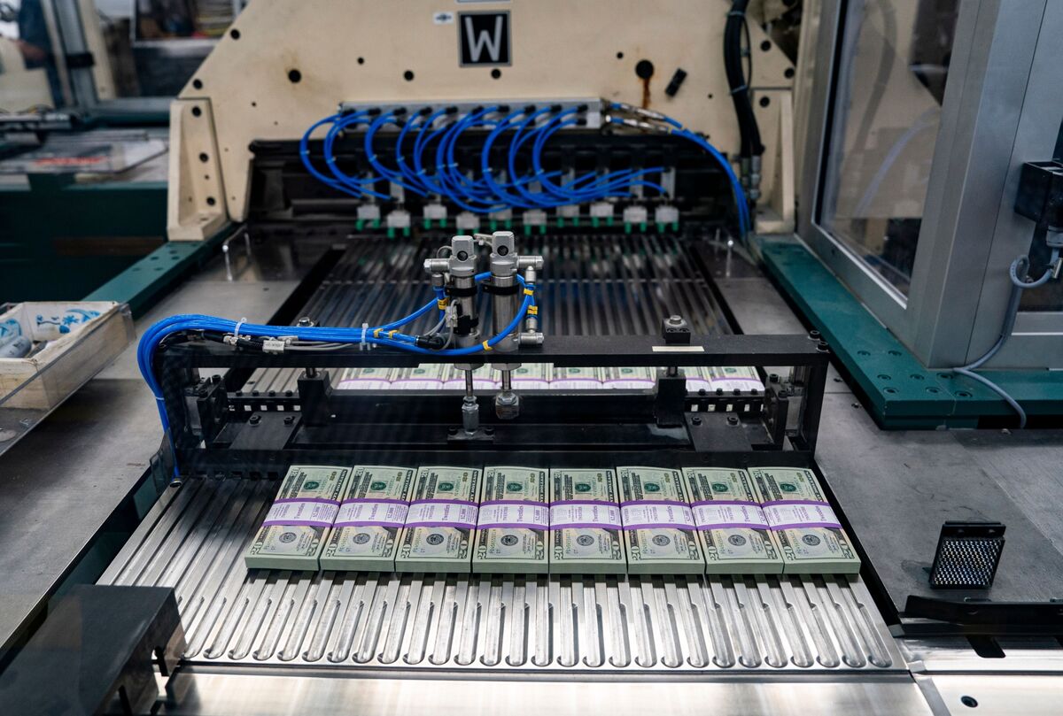 Dollar Is Set for Longest Winning Streak Since Early 2025