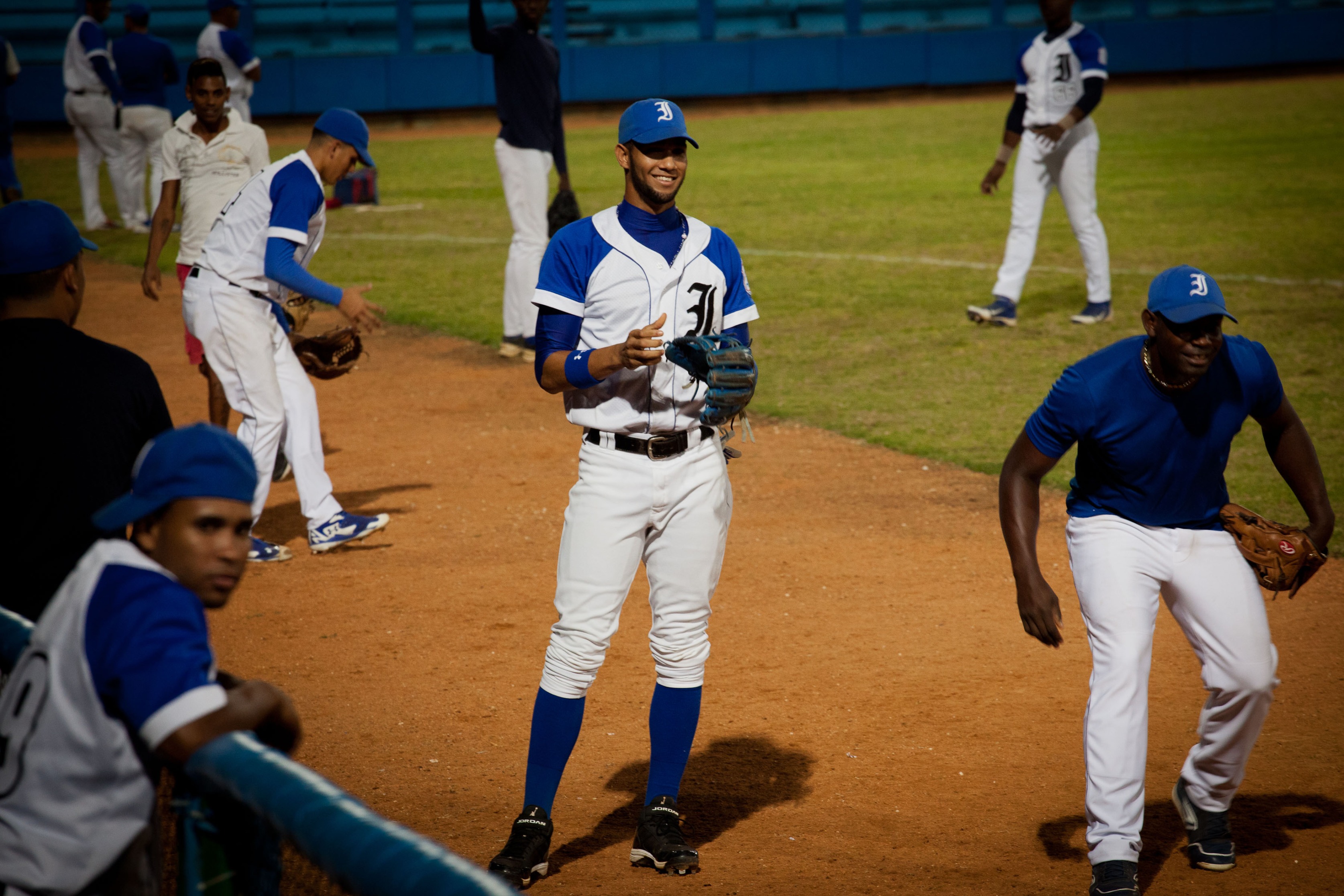 M.L.B.'s Cuba Trip to Include Jose Abreu, Star Who Defected - The