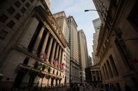 Traders At The New York Stock Exchange As Stocks Trim Declines With Oil Traders On Edge