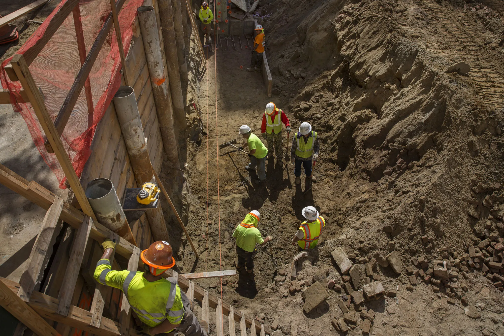 1473351086_US-worker-jobs-2