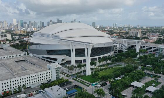 Jeter-Led Miami Marlins Sign Stadium-Naming Deal With LoanDepot