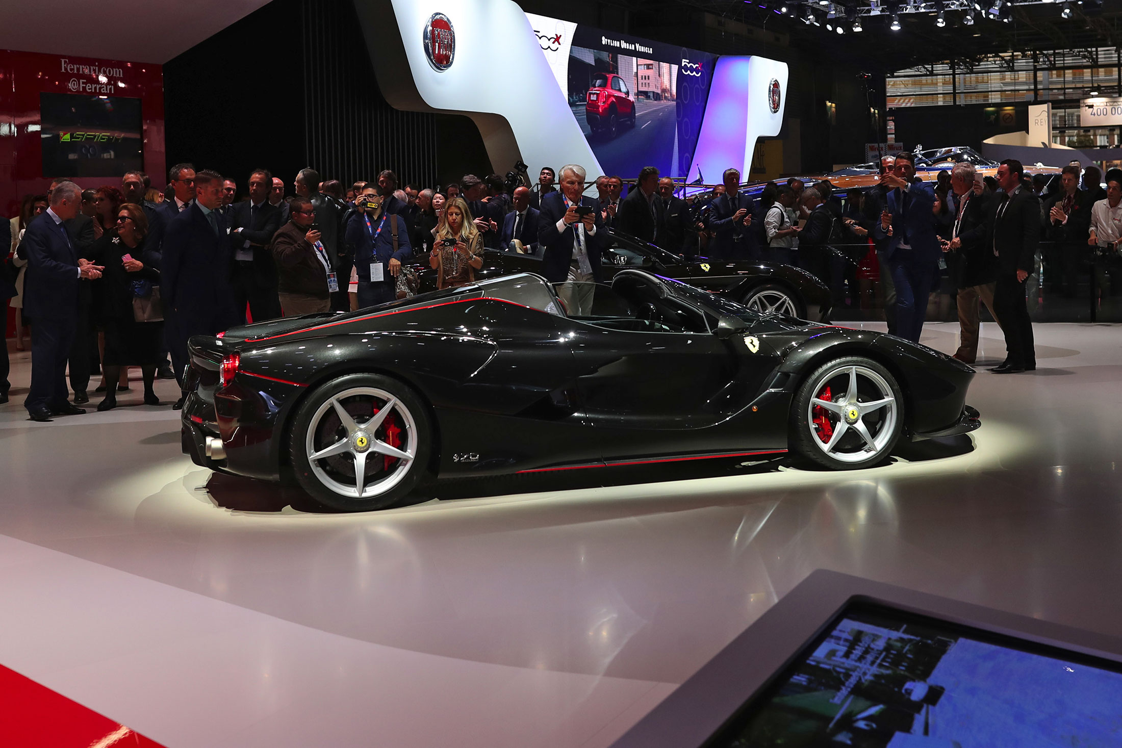 Ferrari LaFerrari Aperta