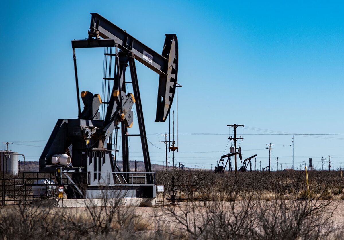 Carrizo Is Said to Weigh Deal With Rival Explorer SM Energy - Bloomberg