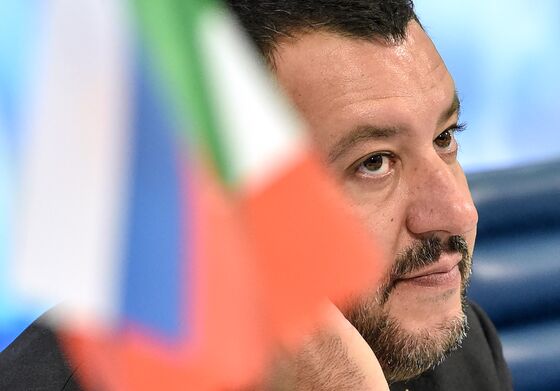 Salvini Hints at EU Vetoes Unless Sanctions on Russia Are Eased