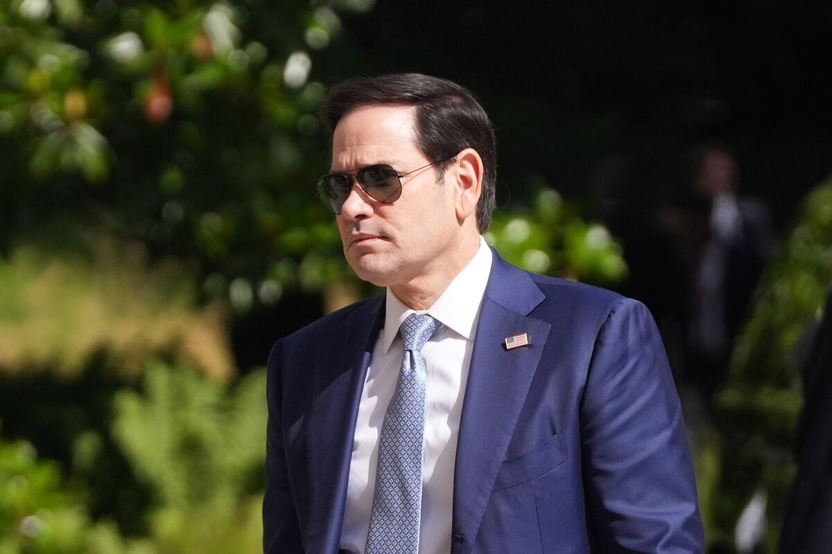Iran Says $12 Billion to Be Unfrozen Ahead of Rubio’s Gulf Tour