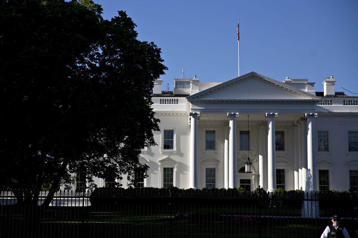 White House Bans Staff From Using Personal Mobile Phones At Work ...