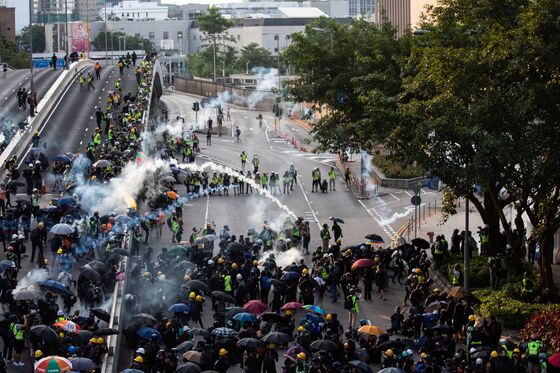 Moody’s Changes Outlook on Hong Kong to Negative Over Protests