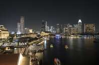 Singapore’s Shock Contraction Sends Warning for World Trade