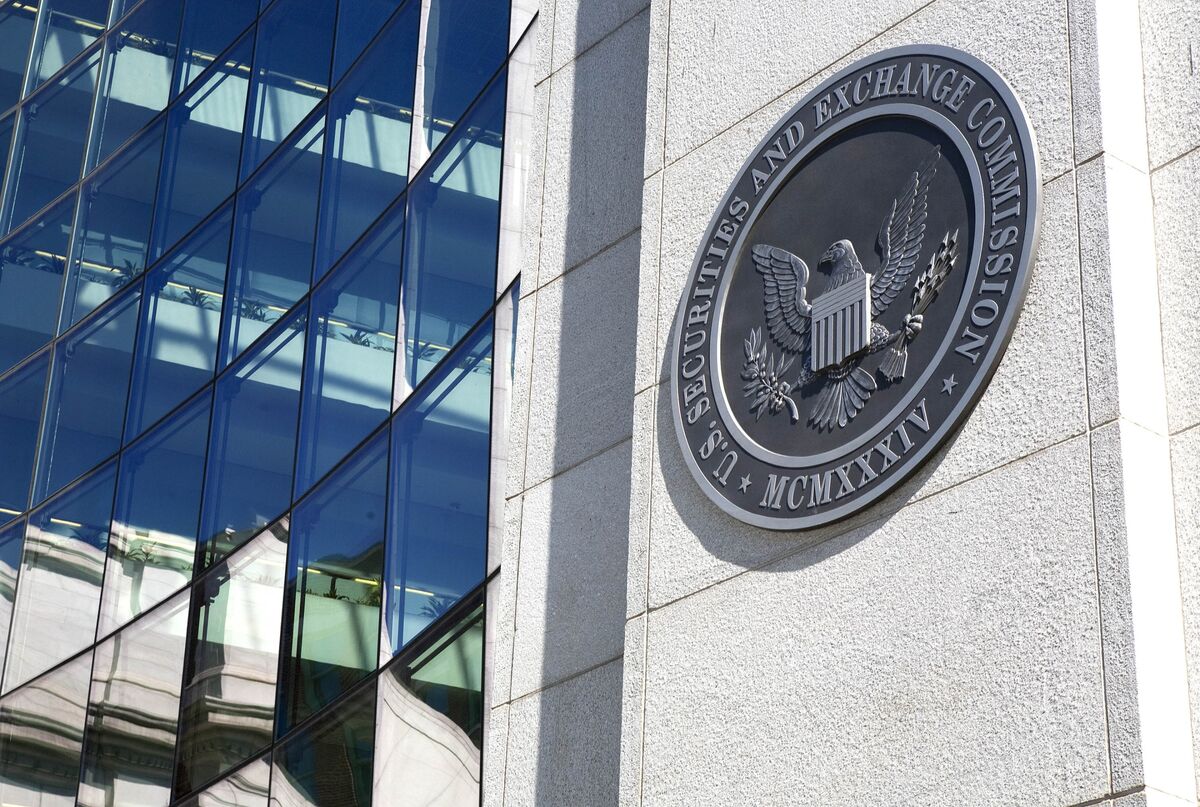 bloomberg.com - Jesse Hamilton - SEC Gets Path to Rein In Stablecoins as U.S. Weighs New Rules