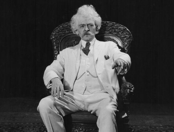 Hal Holbrook, Actor Who Played Twain, ‘Deep Throat,’ Dies at 95
