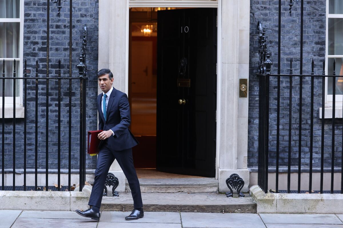 Sunak Seeks To Defuse Tory Migration Row With Plan To Change Law ...