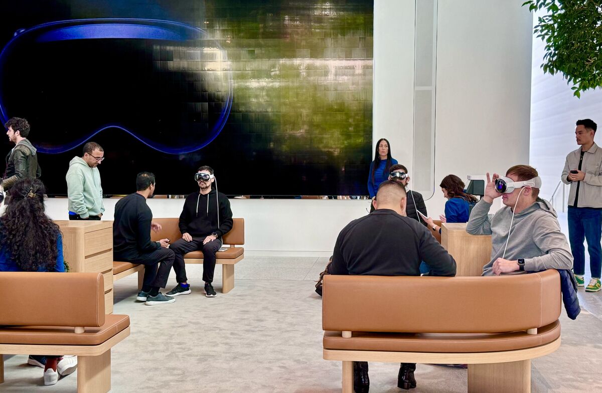 Apple Vision Pro How to Buy 3,499 Headset, Apple Store Buying