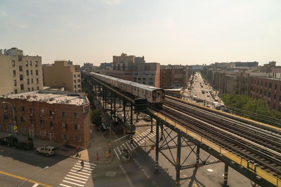 New York Tries to Bring the Subway Fare Into the 21st Century