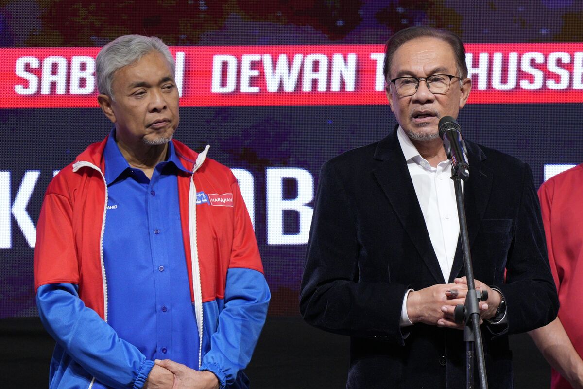 Anwar’s Bond With Malaysia Deputy PM Said to Vastly Deteriorate
