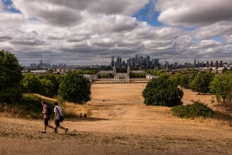Parched grass in Greenwich Park in 2022.
