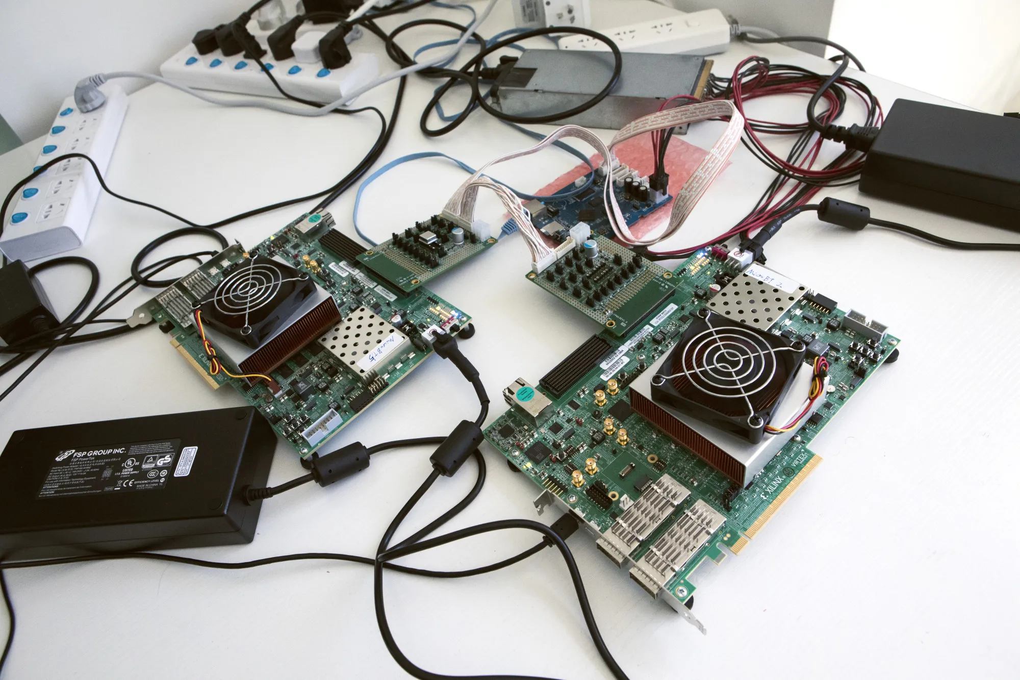 マイニング半導体の巨人ビットメインに挑む元社員－ＩＰＯも選択肢 - Bloomberg