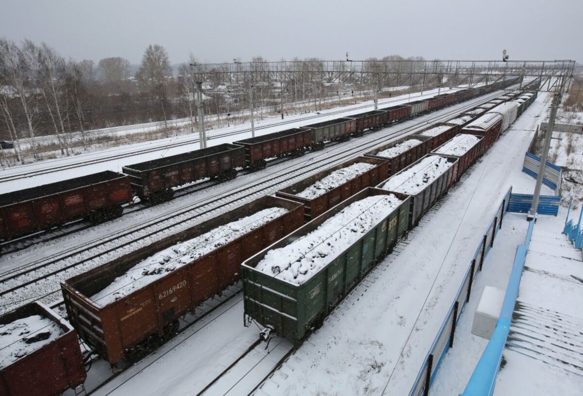 Sanctions on Russian Metal Will Test the Limits of Its Epic Railroads