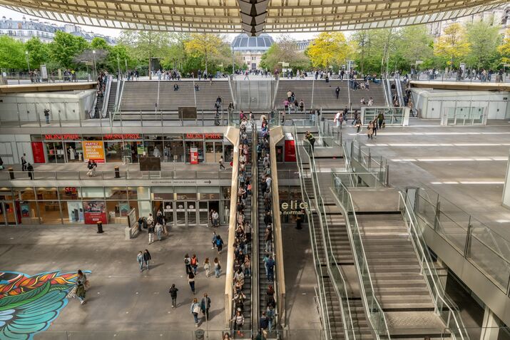 Retail in Paris as EU Expects US Tariffs to Stay 