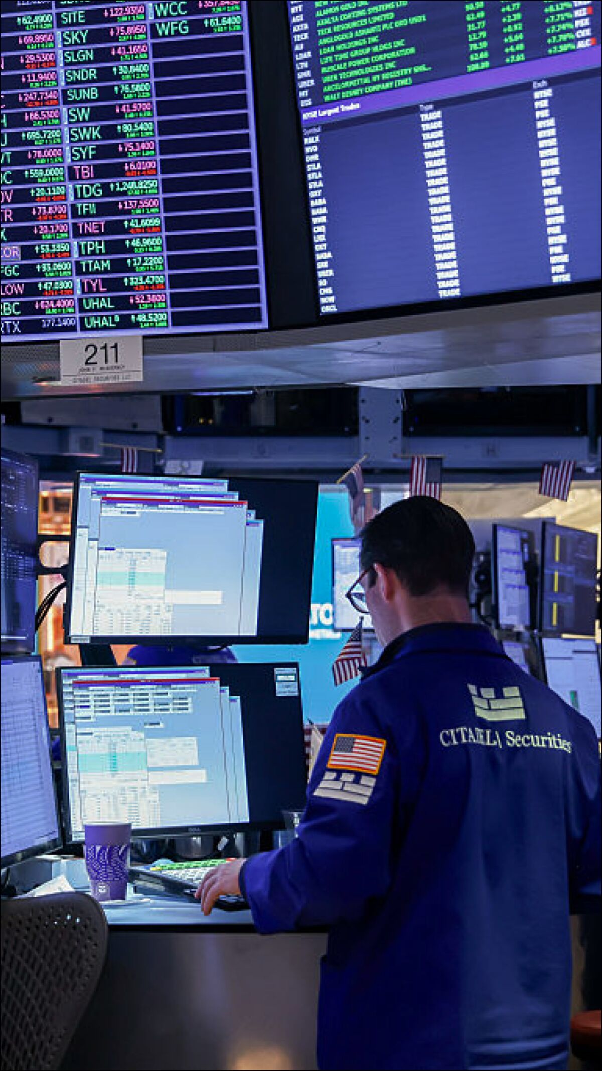 Five Reasons Why Investors are Selling Government Bonds