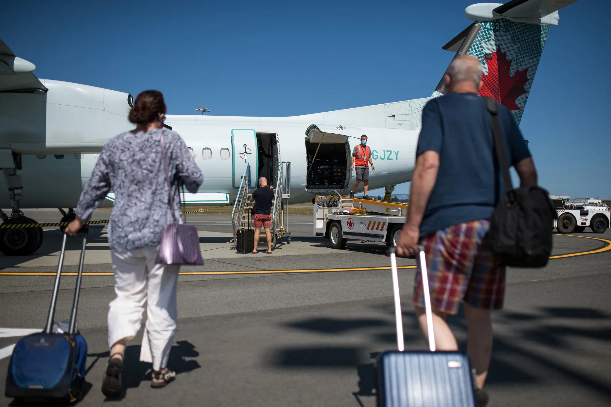 Canadian Airlines Push Government To Relax Travel Restrictions As Airports Remain Deserted
