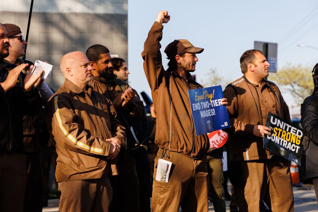 UPS Union Leaders Given Option to Call a Strike During Labor