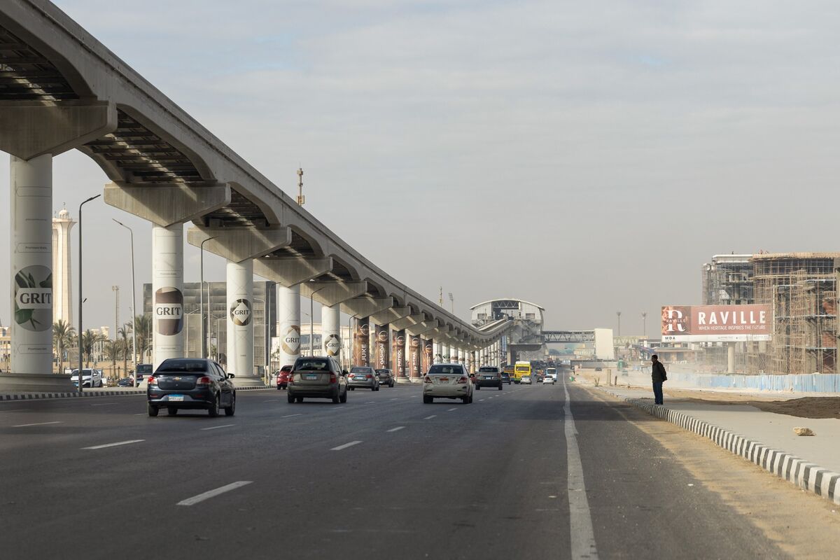 Egypt Launches Fast Monorail Connecting Cairo to New Desert Capital