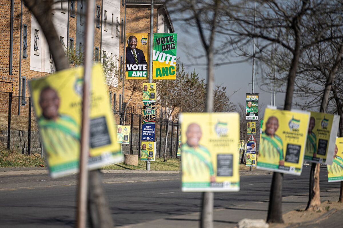 South African Poll Shows ANC Leading in Johannesburg Before Vote