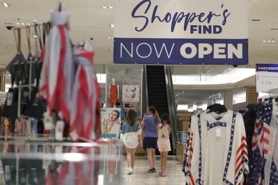 Liquidators Become Shopkeepers to Peddle Pandemic’s Unsold Goods