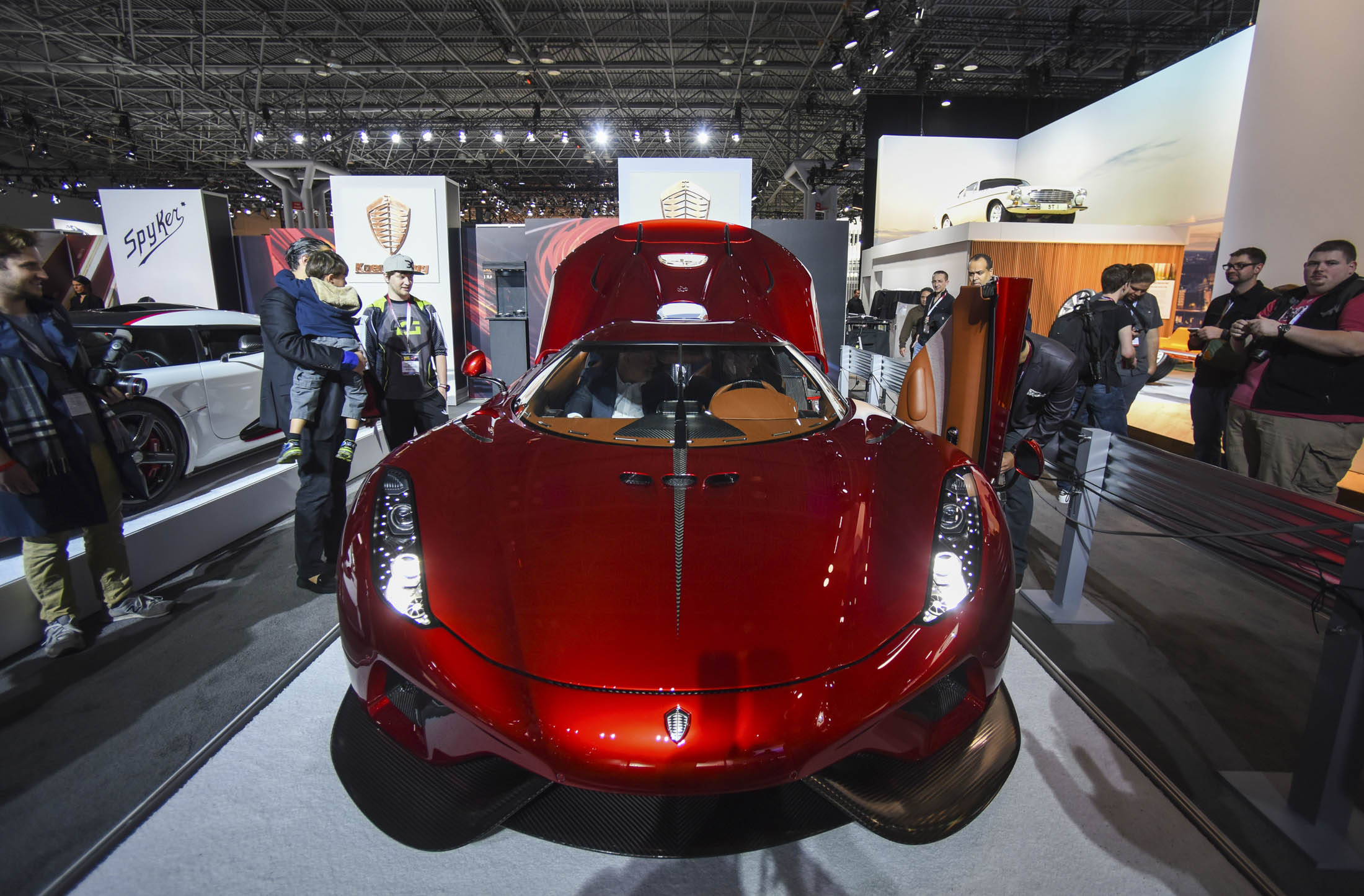 Koenigsegg Regera - News, Foto, Video, Listino