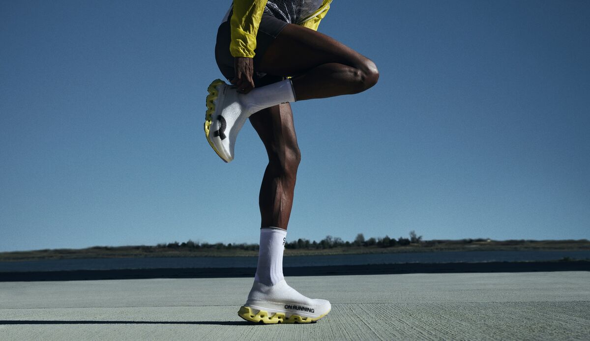 bloomberg.com - Tim Loh - Robot-Made On Sneakers Key to Obiri's London Marathon PB Pursuit