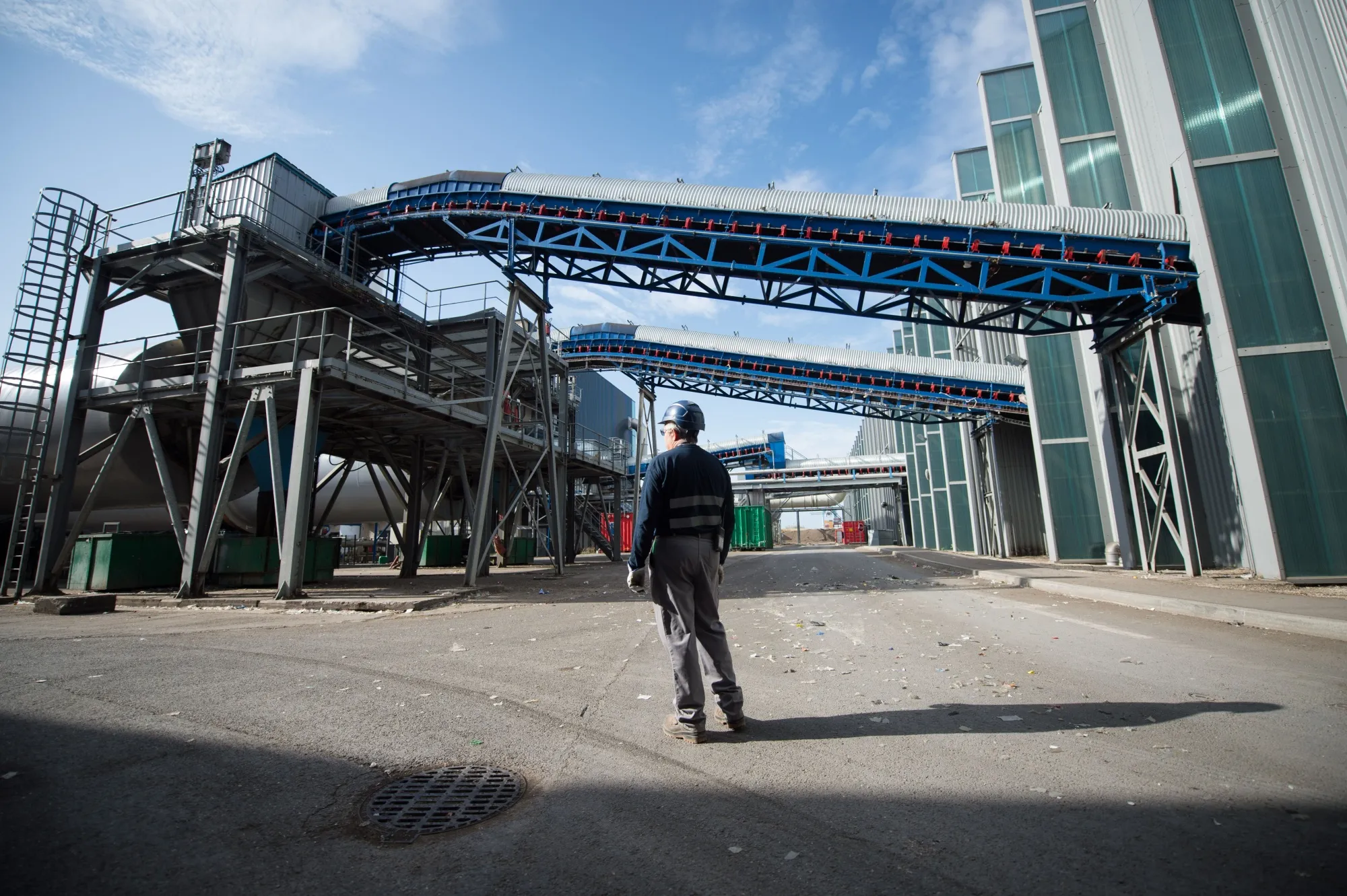 A factory engineer looks at the metanisation unit at an&nbsp;Urbaser treatment center.