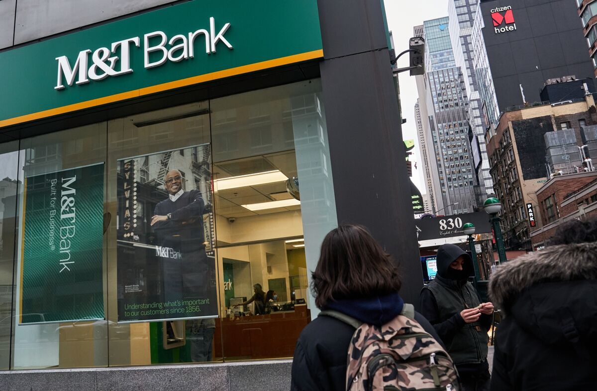 bloomberg.com - Yizhu Wang - M&amp;T Bank Sees M&amp;A High in Its Capital-Deployment Plans, CFO Says