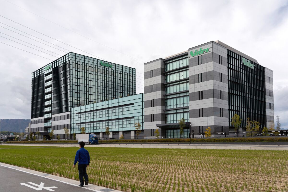Nidec Shares Plunge 20% as Auditor PwC Withholds Opinion Over $4B Writedowns