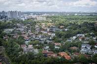Singapore’s Young Super-Rich Snap Up the Island’s Pinnacle Homes