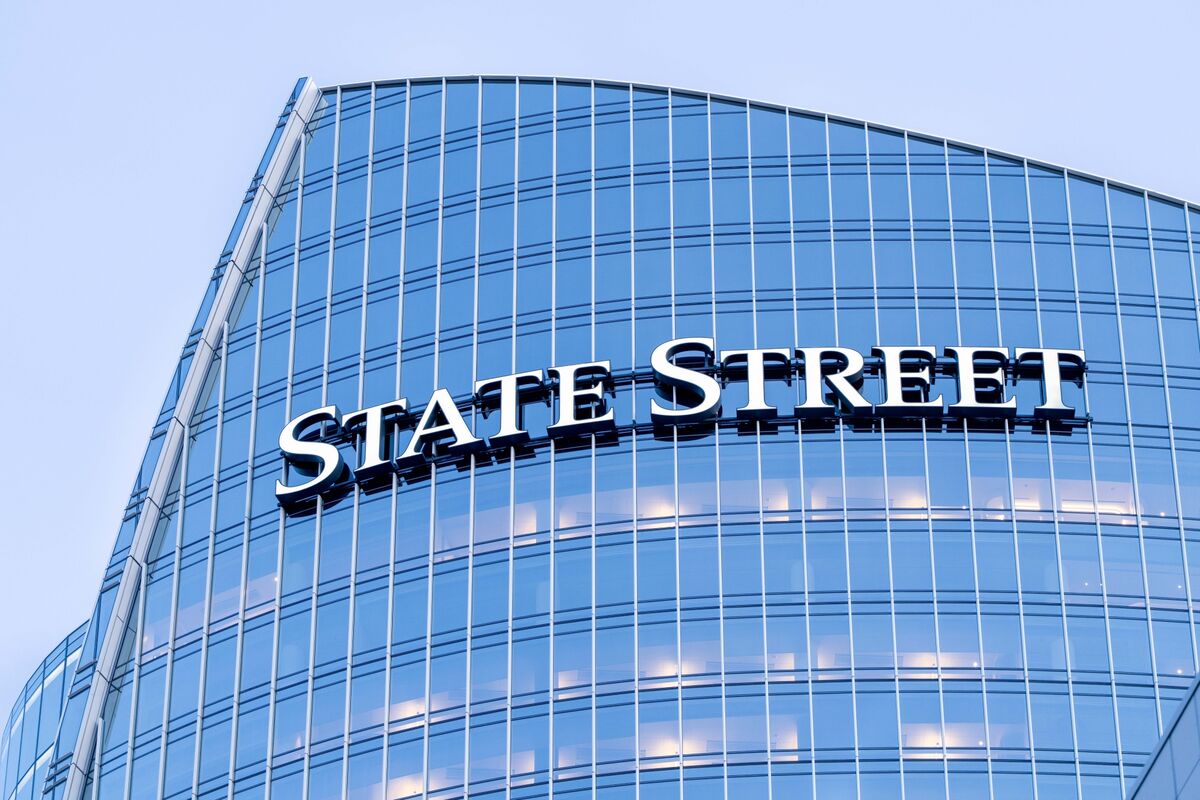 State Street to Buy a LatAm Unit From Credit Agricole Venture