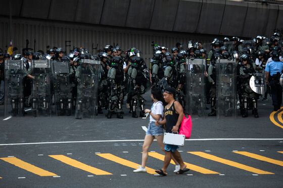 Central Hong Kong Hit With Violence After Lam’s Big Concession