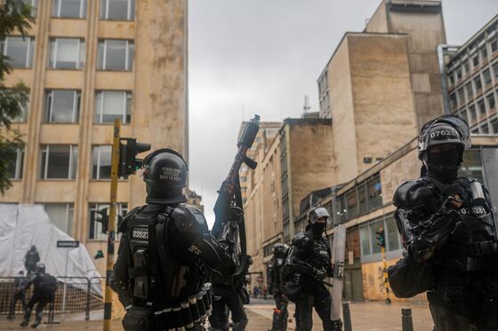 U.S. Lawmakers Call for Halt on Colombia Police Weapon Sales