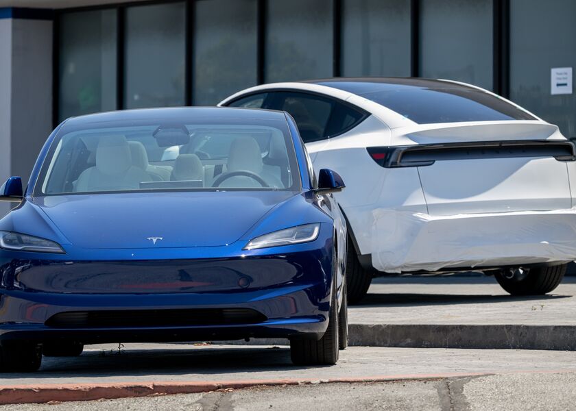 Tesla Falls As Trump Lashes Out At Musk Over Subsidies