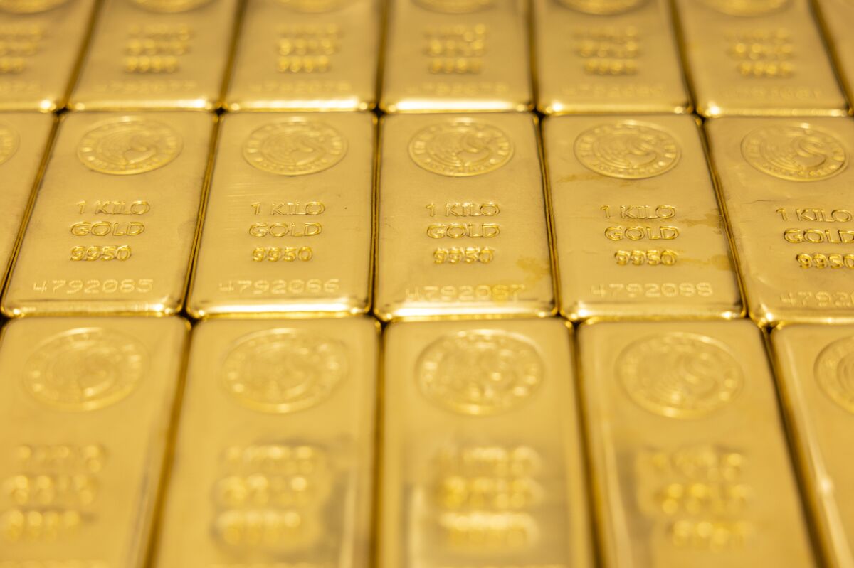 Goldman Sachs Raises Year-End Gold Forecast to $5,400 an Ounce