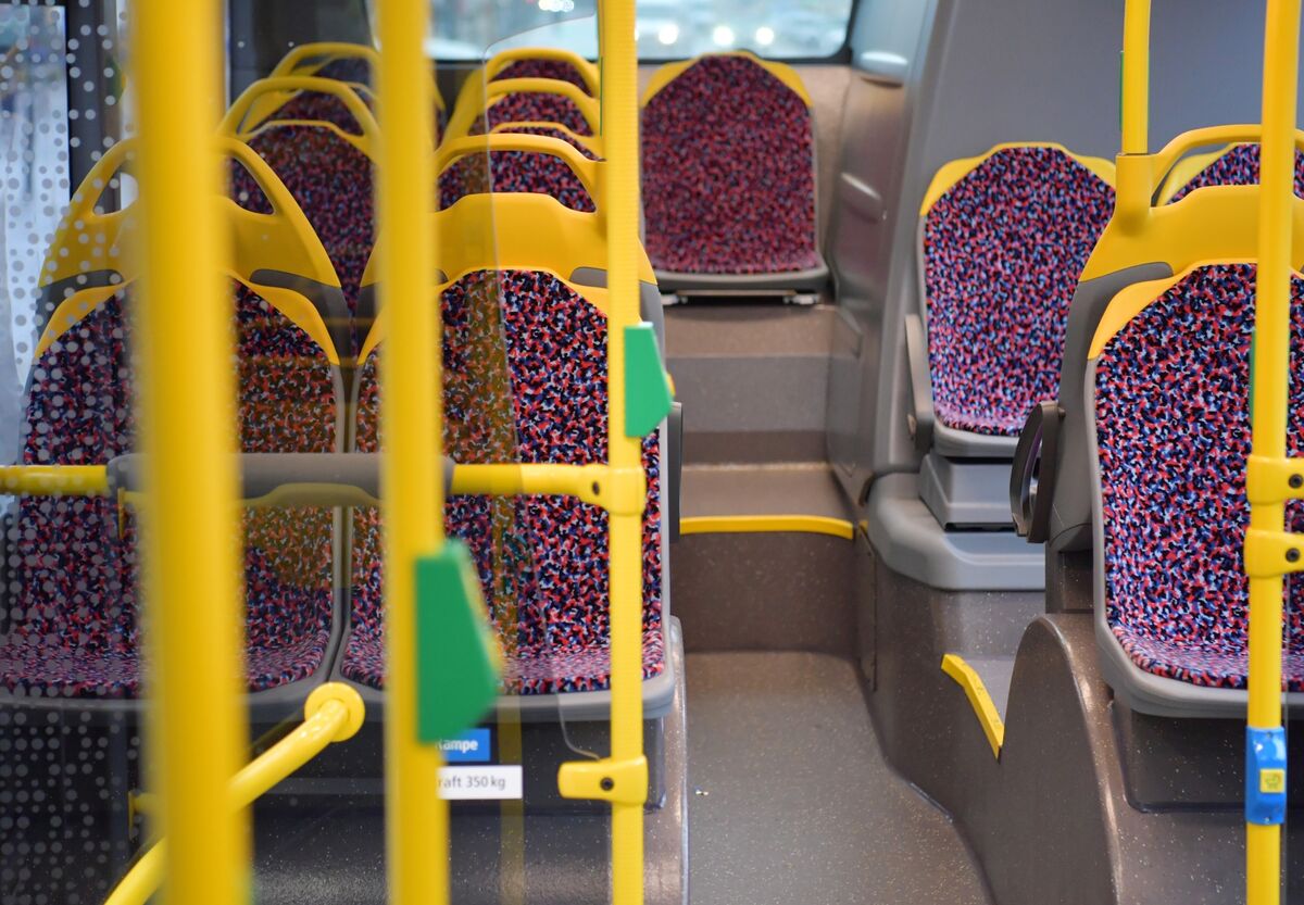 berlin-s-wriggling-worm-subway-seat-pattern-escapes-legal-bind