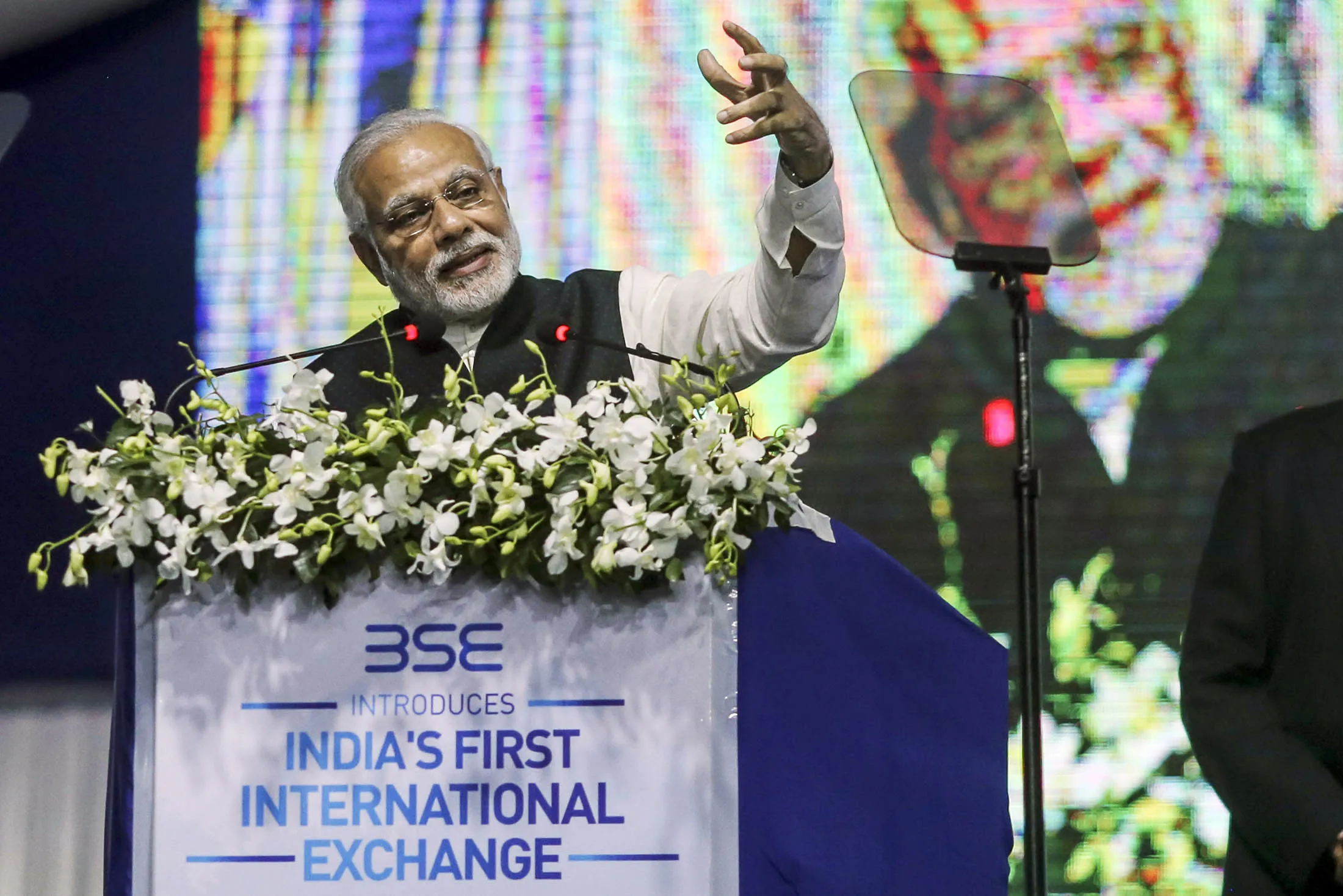 Rupee Climbs to Four-Month High as Exit Polls Show Modi in Lead - Bloomberg