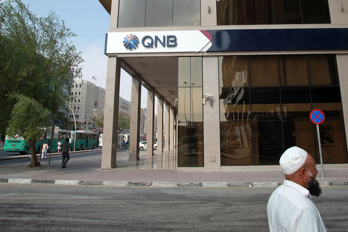 Biggest Qatar Bank Is Weighing Funding Options While Gulf Spat Drags On
