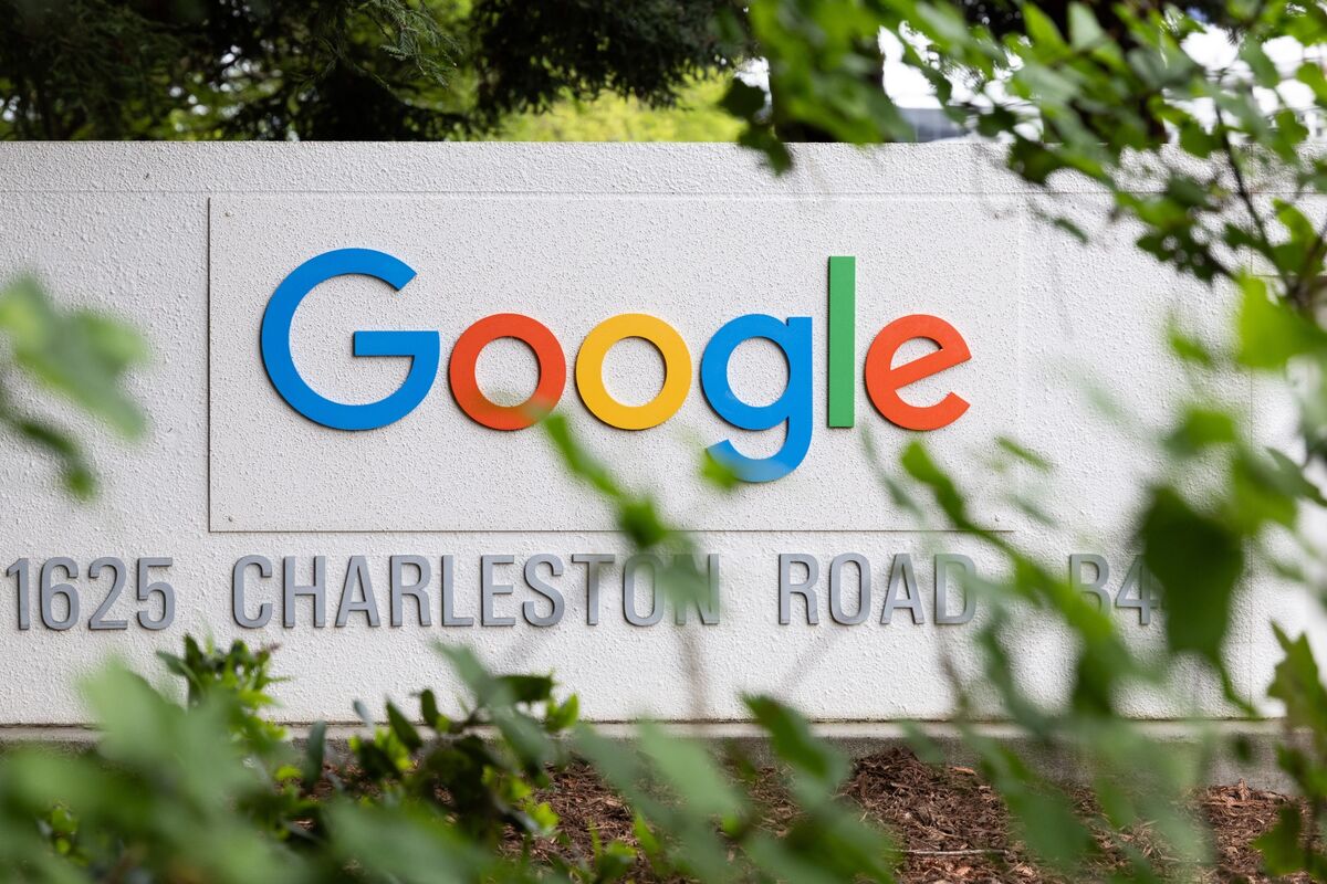Investors Cheer as Alphabet Goes From AI Zero to Hero