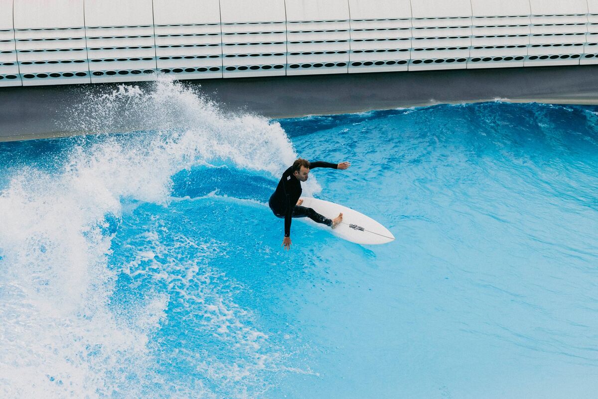 🟪"Da Antitesi a Futuro: Come i Nuovi Surfisti Stanno Ridefinendo il Mondo del Surf"
