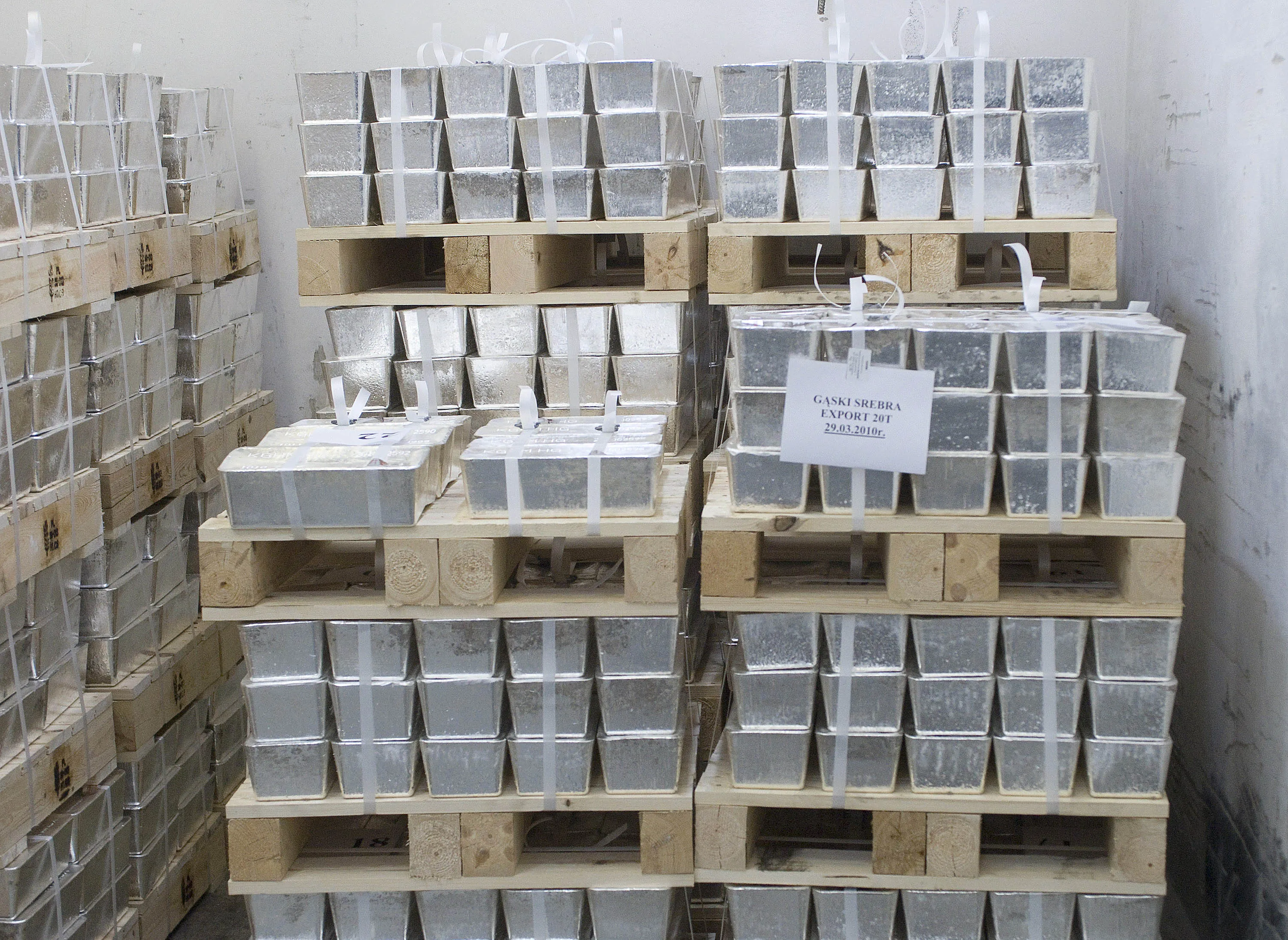 銀：「ハント兄弟買い占め事件」以降30年で最長の上昇－需要が堅調