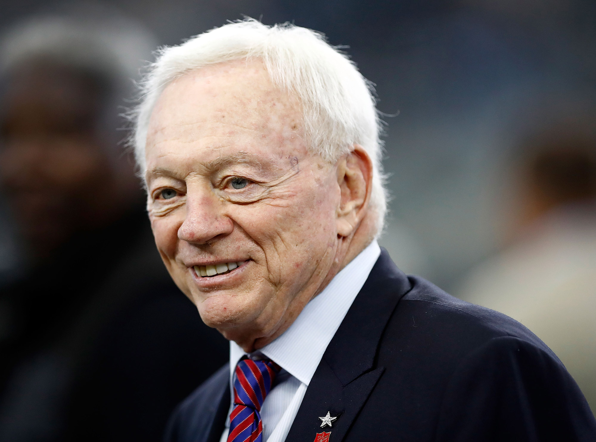 How Dallas Cowboys owner Jerry Jones turned a money-losing team