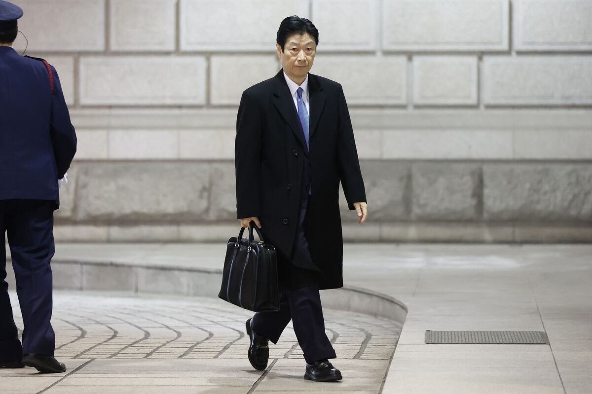 BOJ’s Deputy Chief Reiterates Stance on Rate Hikes After Tankan
