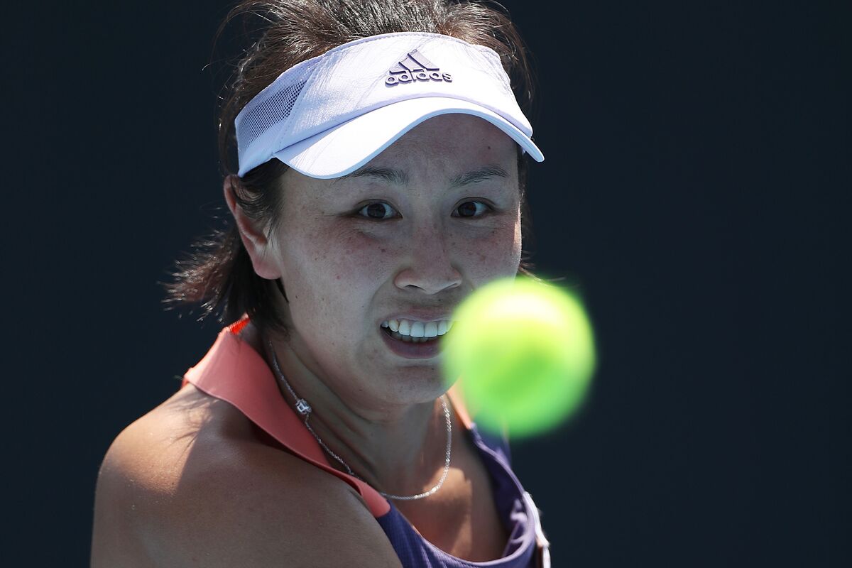 Olympics Official Pound Defends Peng Shuai Call After Criticisms of IOC - Bloomberg